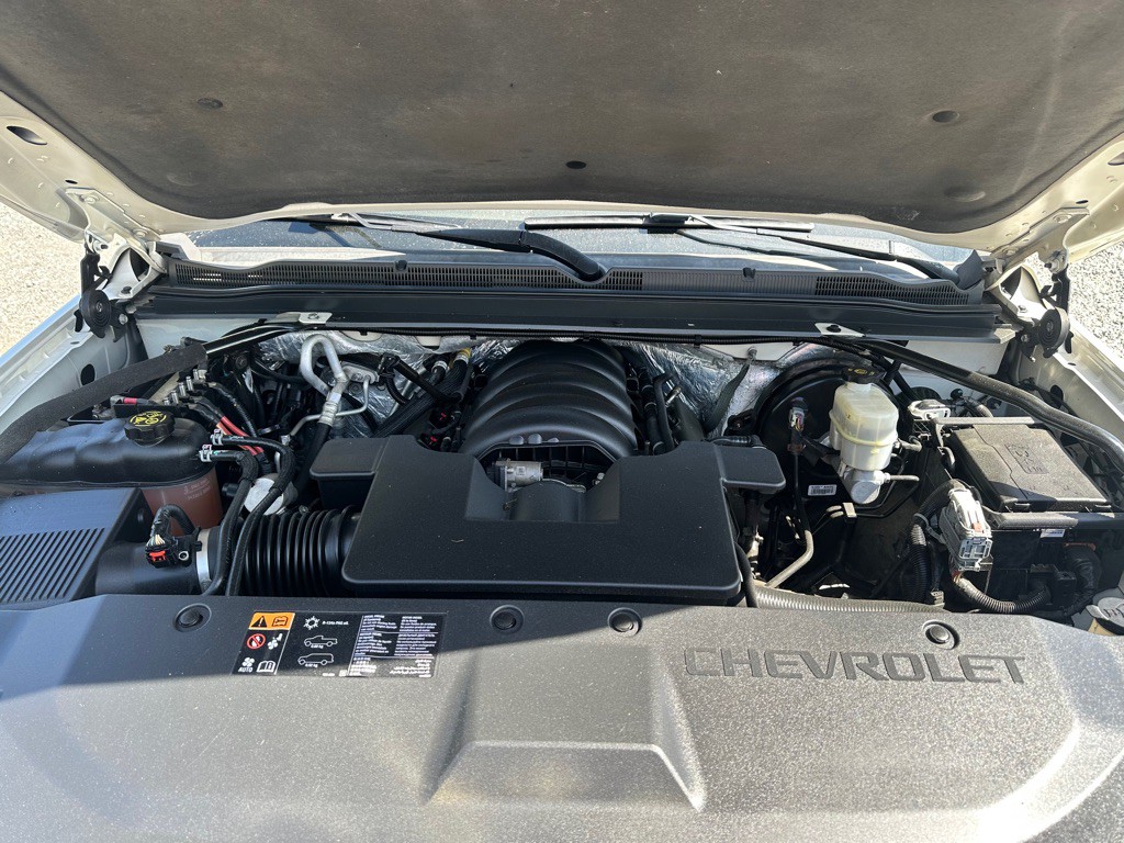 2015 Chevrolet Suburban Image 13