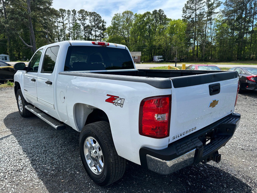 2014 Chevrolet Silverado 1500 Image 2