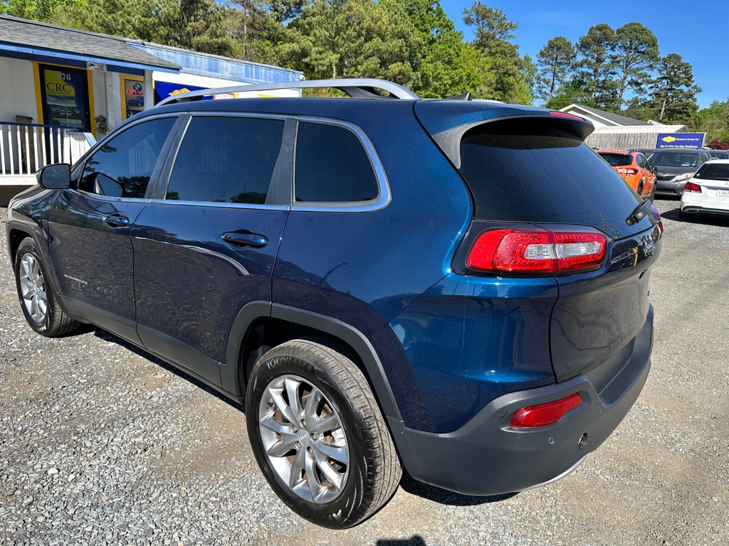 2018 Jeep Cherokee Image 2