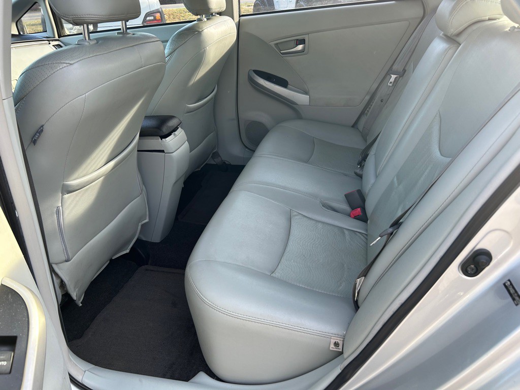 2012 Toyota Prius Image 10