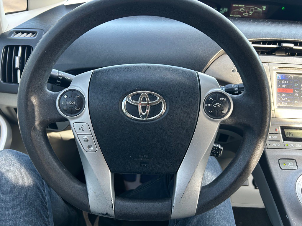 2012 Toyota Prius Image 13