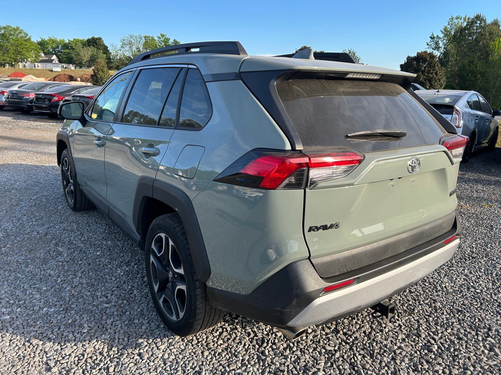 2019 Toyota Rav4 Image 2