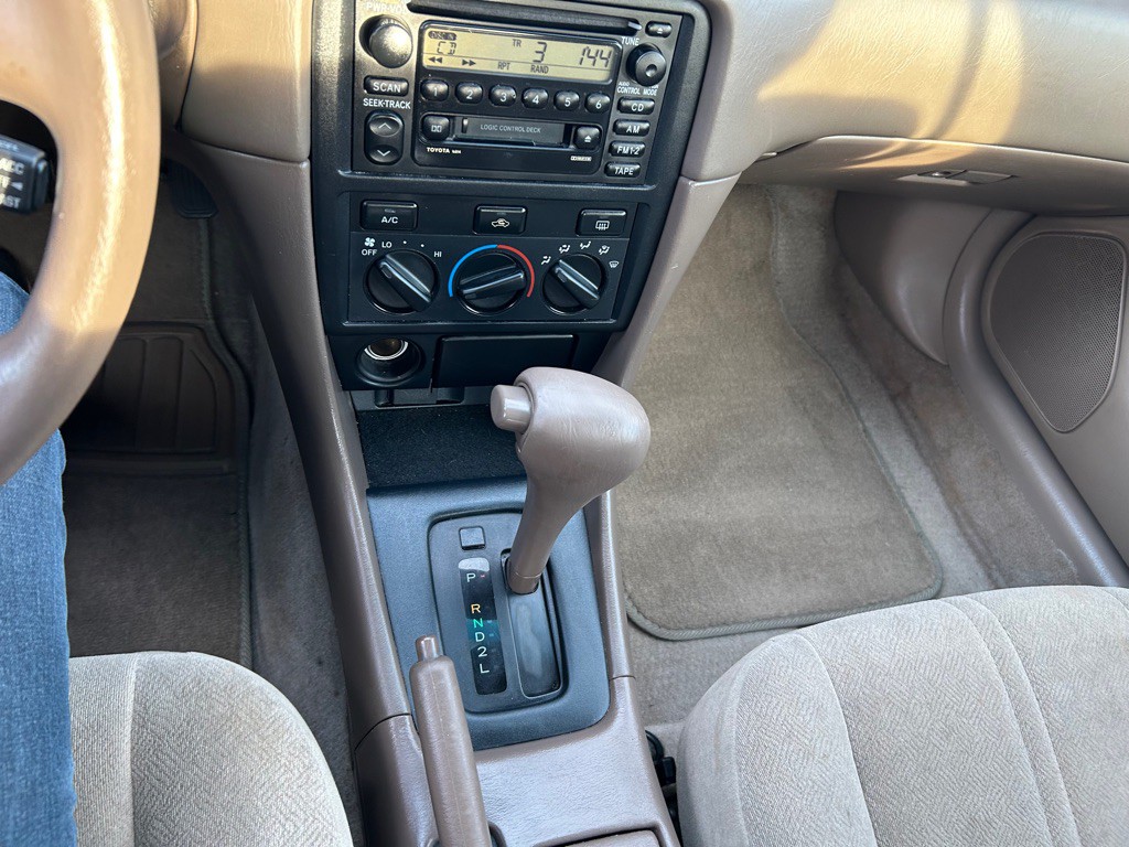 2001 Toyota Camry Image 14