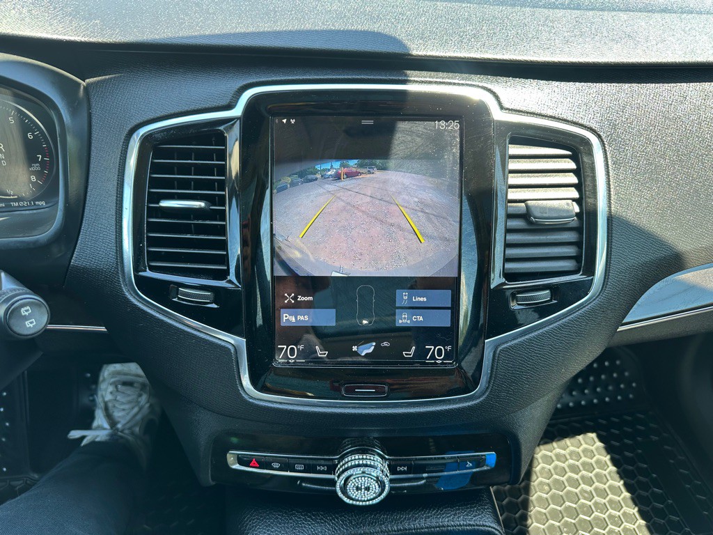 2018 Volvo XC90 Image 10