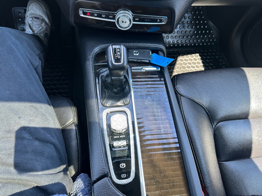 2018 Volvo XC90 Image 11