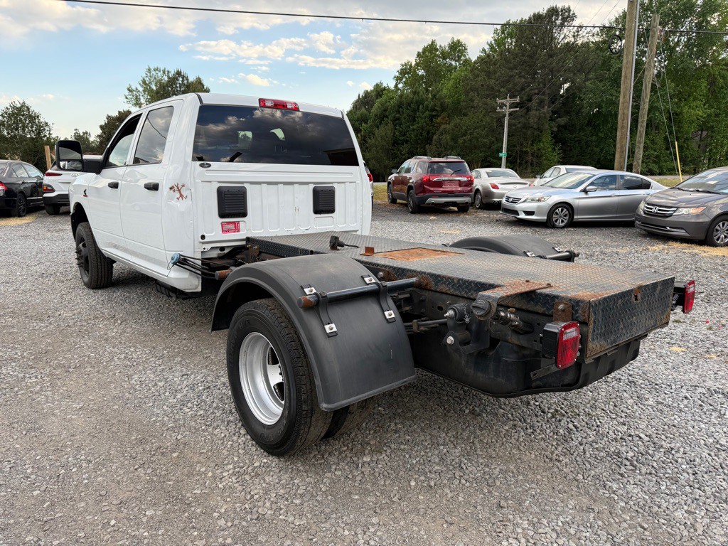 2023 RAM 3500 Image 2