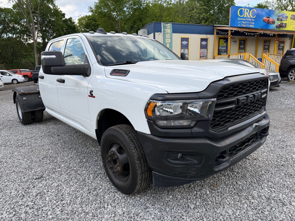 2023 RAM 3500 Image 4