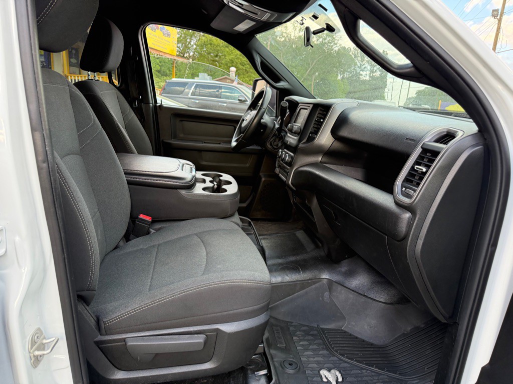 2023 RAM 3500 Image 6