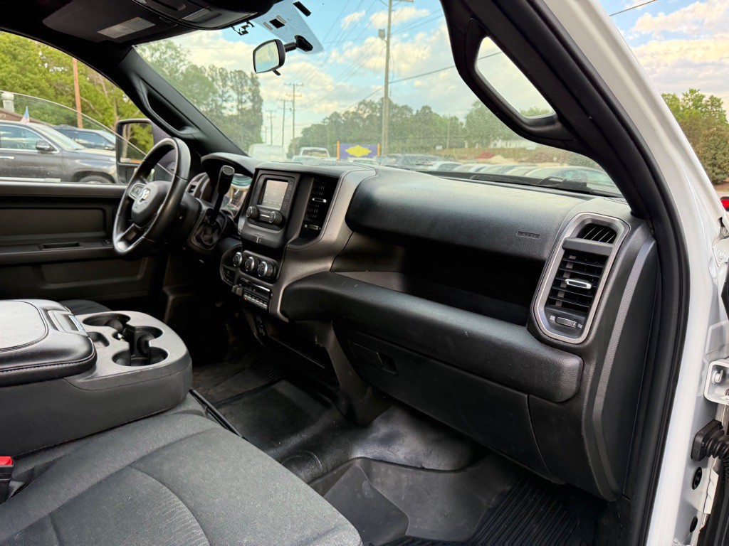 2023 RAM 3500 Image 7