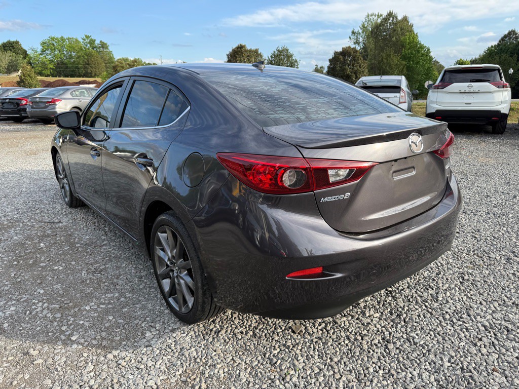2018 Mazda Mazda3 Image 2
