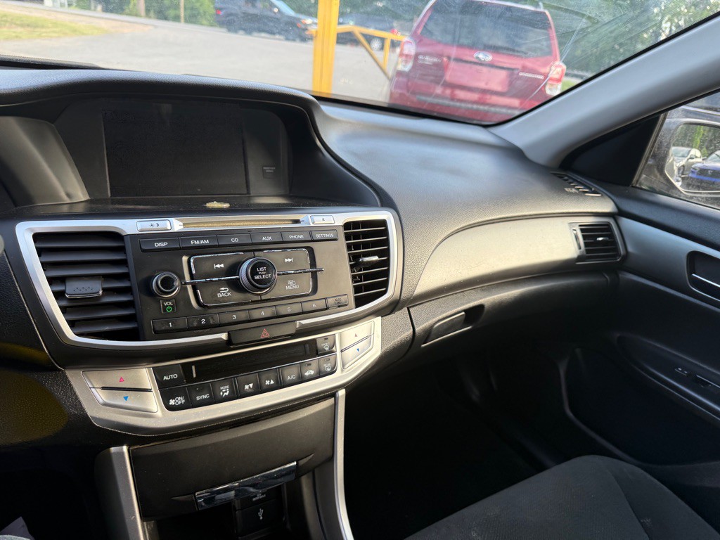 2013 Honda Accord Image 13