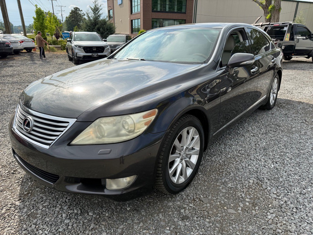 2010 Lexus LS Image 1