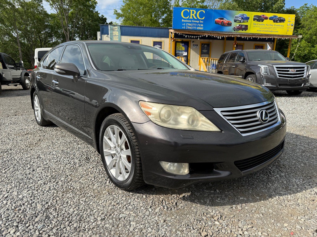 2010 Lexus LS Image 4