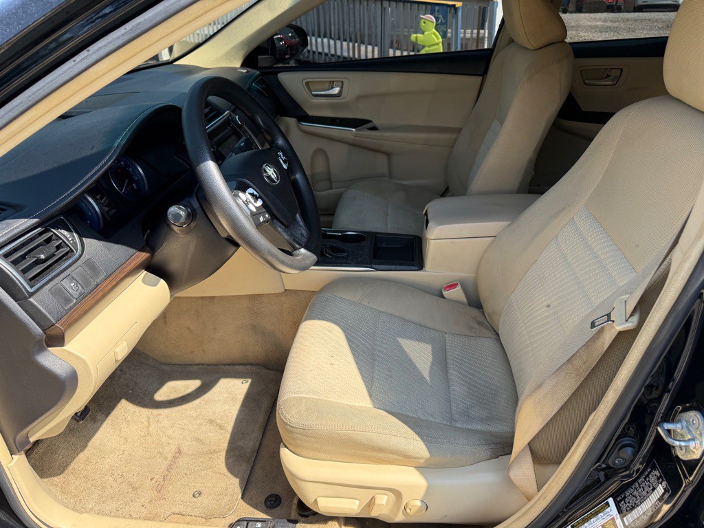 2017 Toyota Camry Image 8