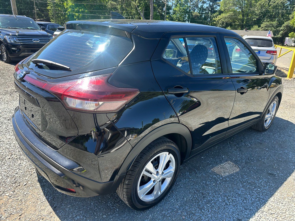 2021 Nissan Kicks Image 3
