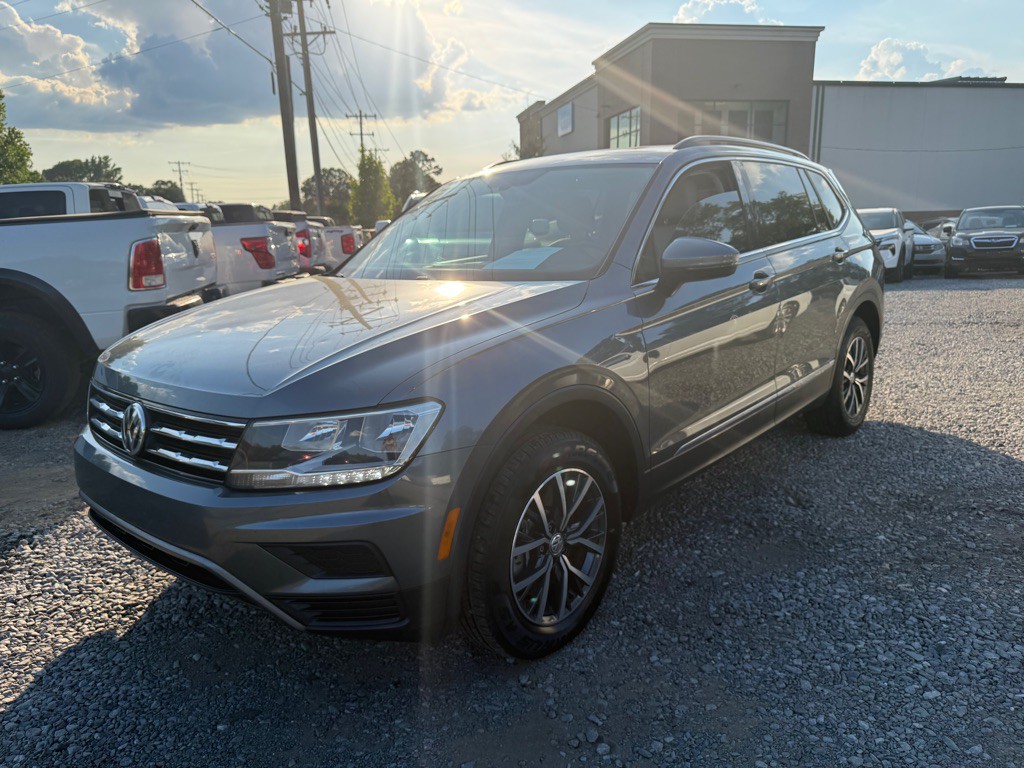 2020 Volkswagen Tiguan Image 1