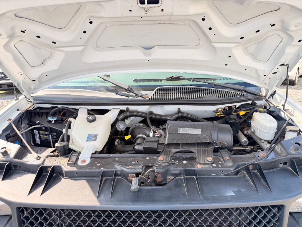 2011 Chevrolet Express Image 7