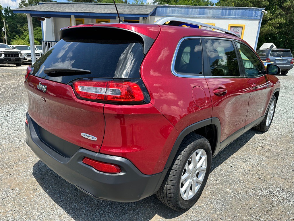 2017 Jeep Cherokee Image 3