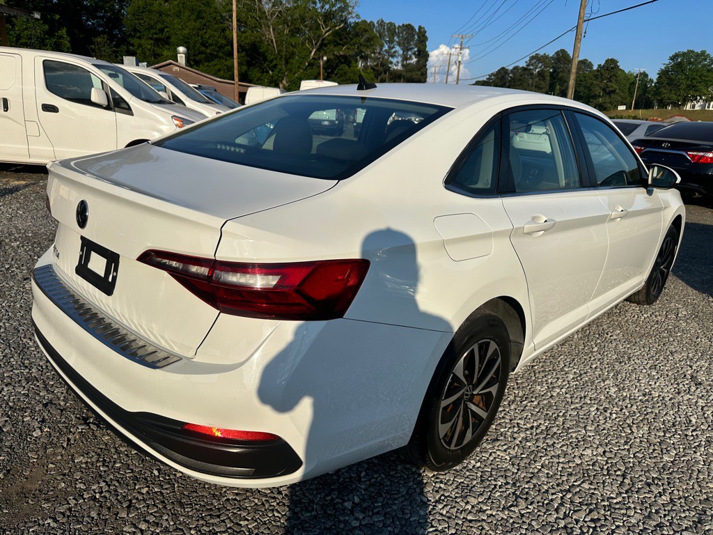 2023 Volkswagen Jetta Image 3