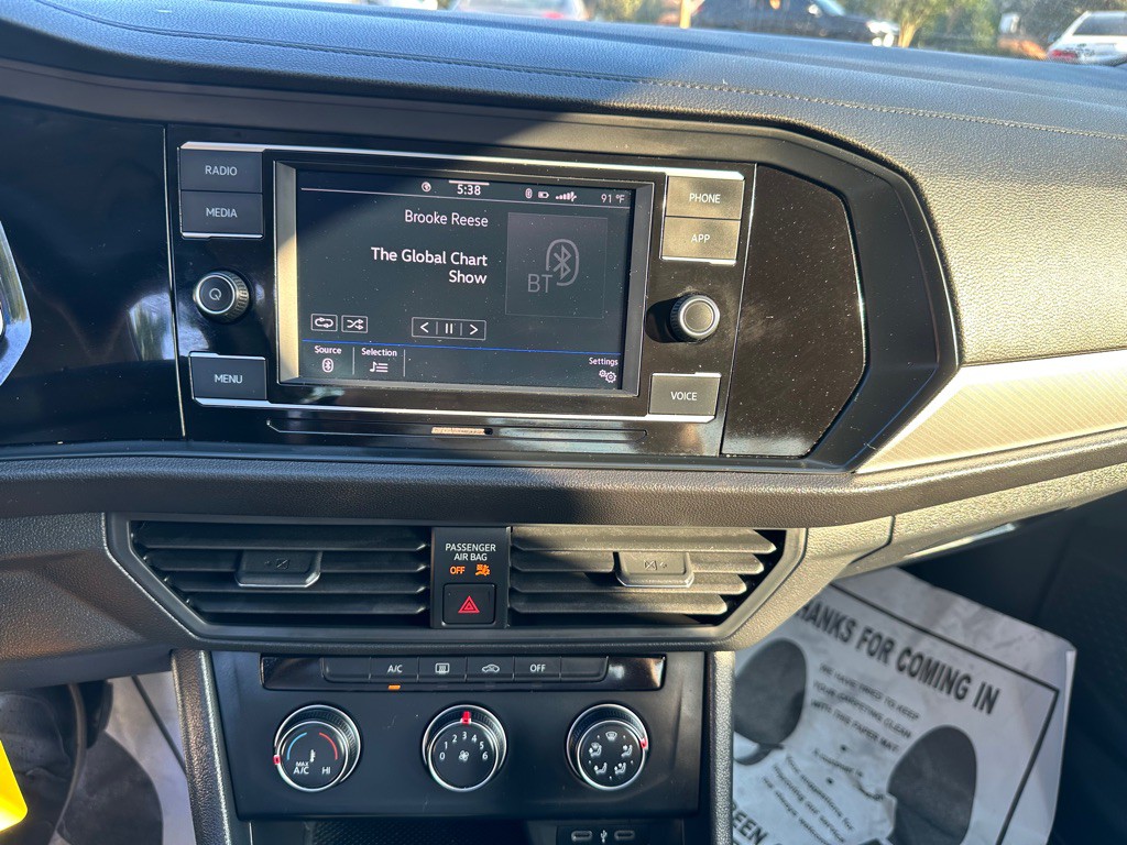 2023 Volkswagen Jetta Image 9
