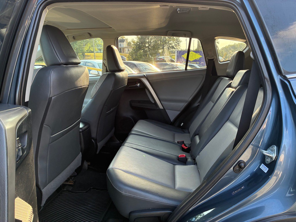 2013 Toyota Rav4 Image 8