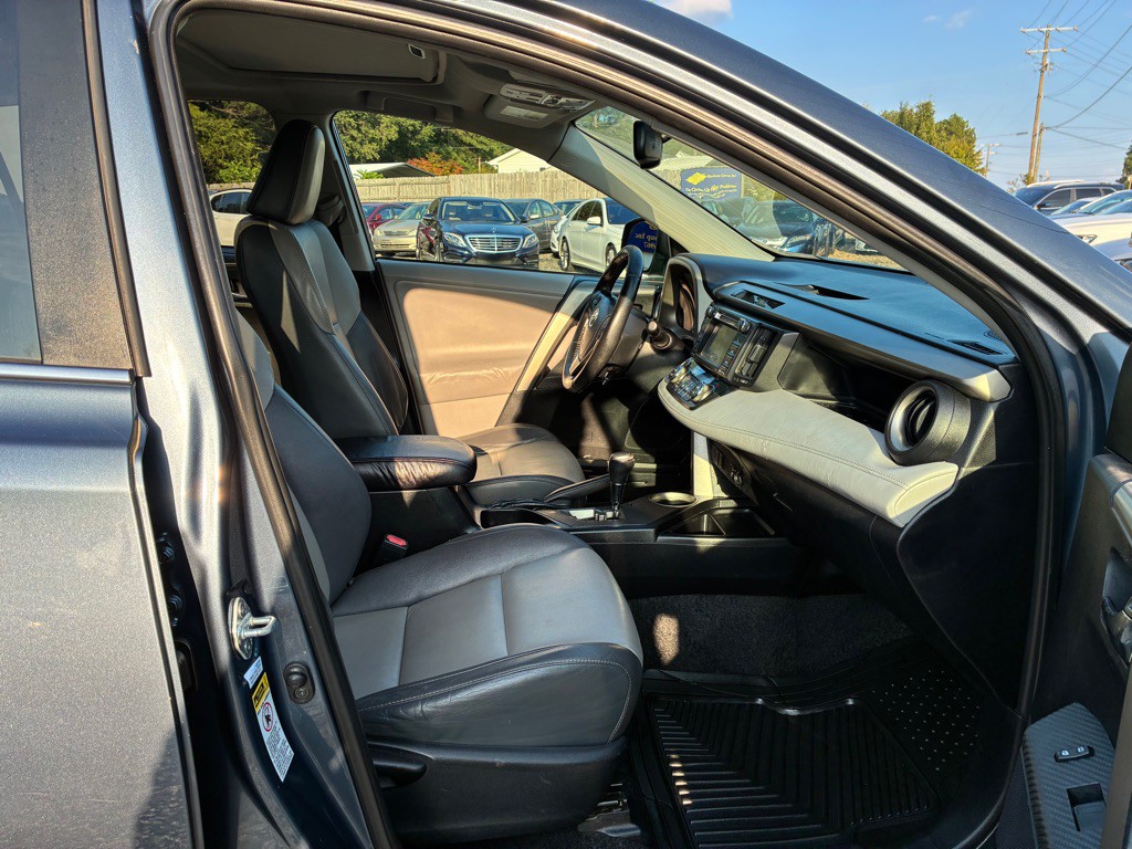 2013 Toyota Rav4 Image 9
