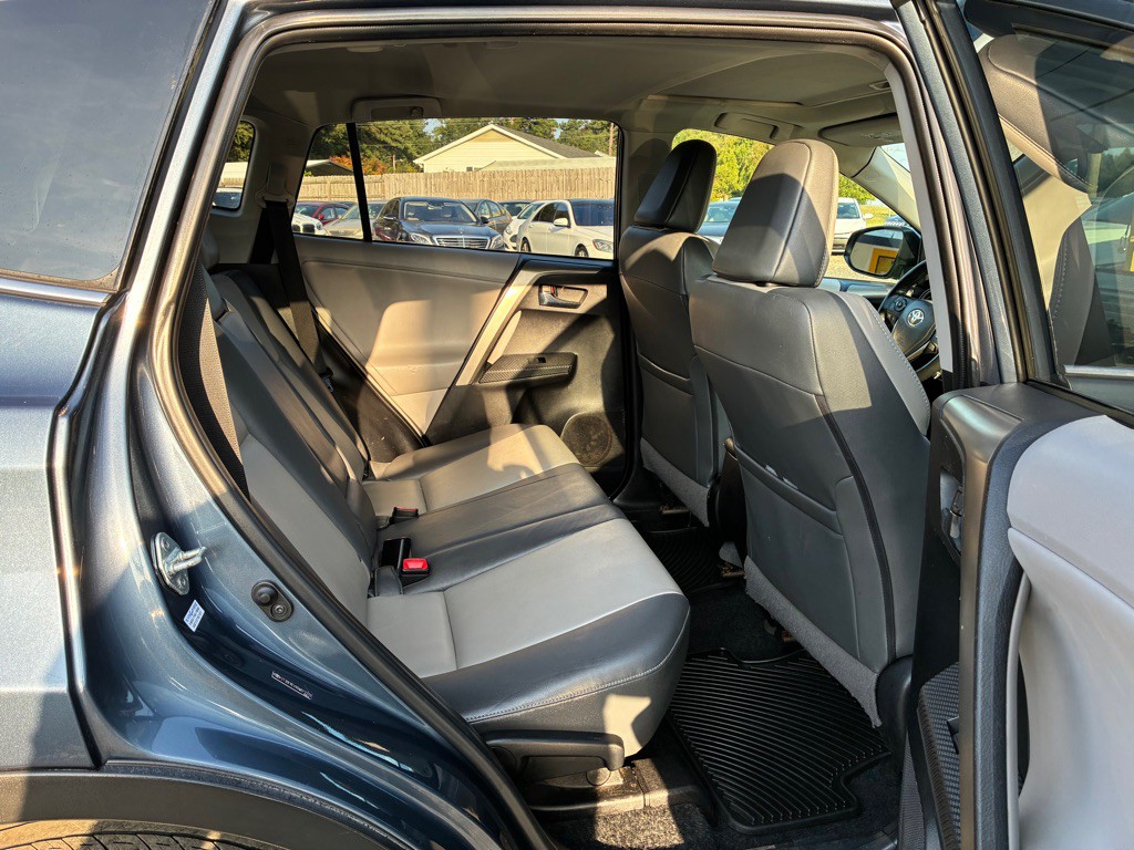 2013 Toyota Rav4 Image 10