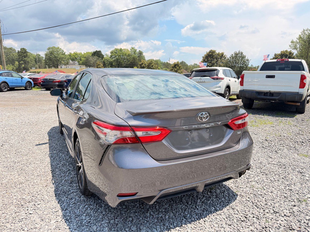2018 Toyota Camry Image 3