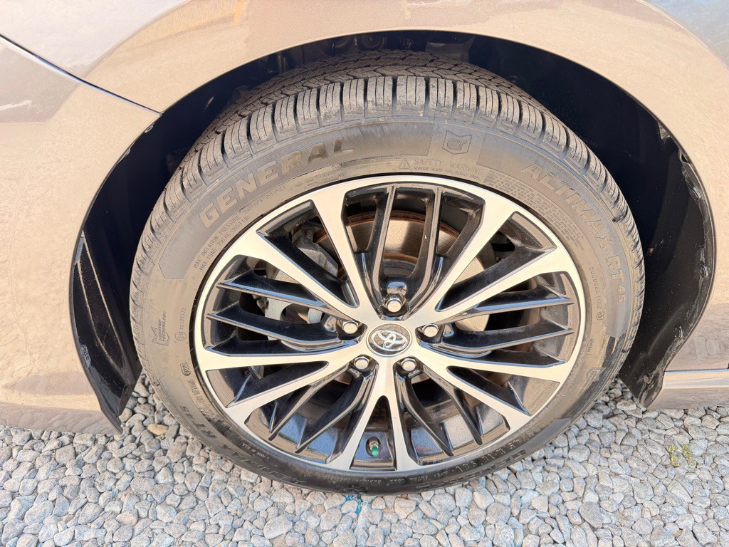 2018 Toyota Camry Image 7