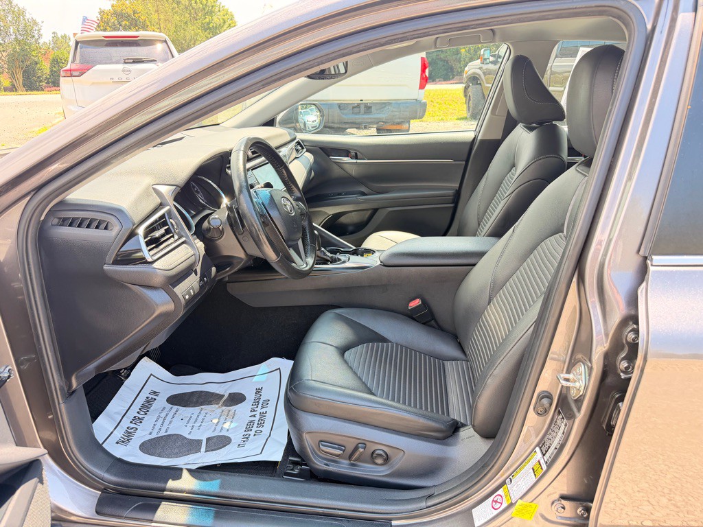 2018 Toyota Camry Image 11