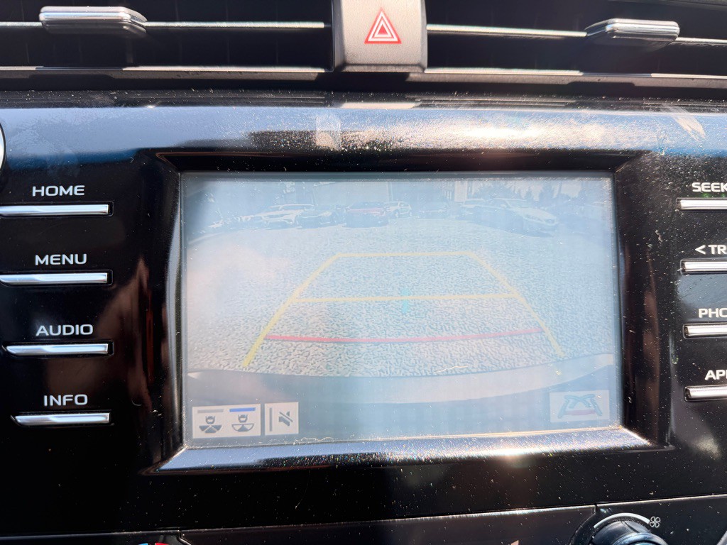 2018 Toyota Camry Image 18