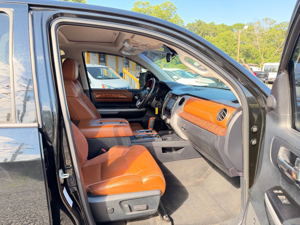 2018 Toyota Tundra Image 12
