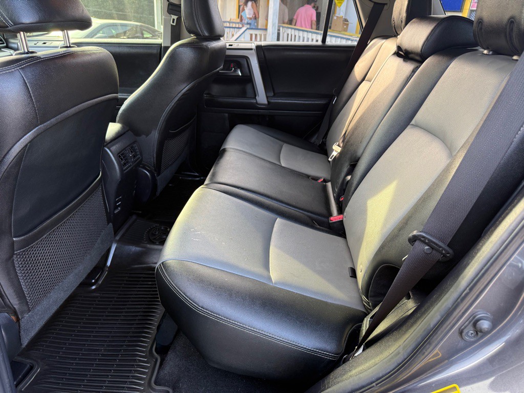 2015 Toyota 4Runner Image 10