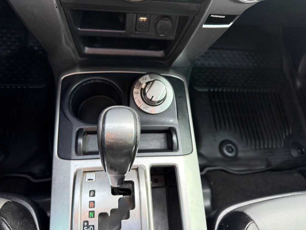 2015 Toyota 4Runner Image 15