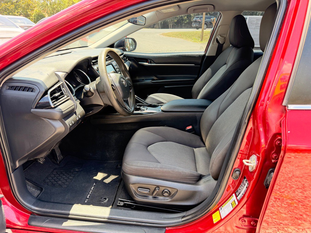 2019 Toyota Camry Image 11