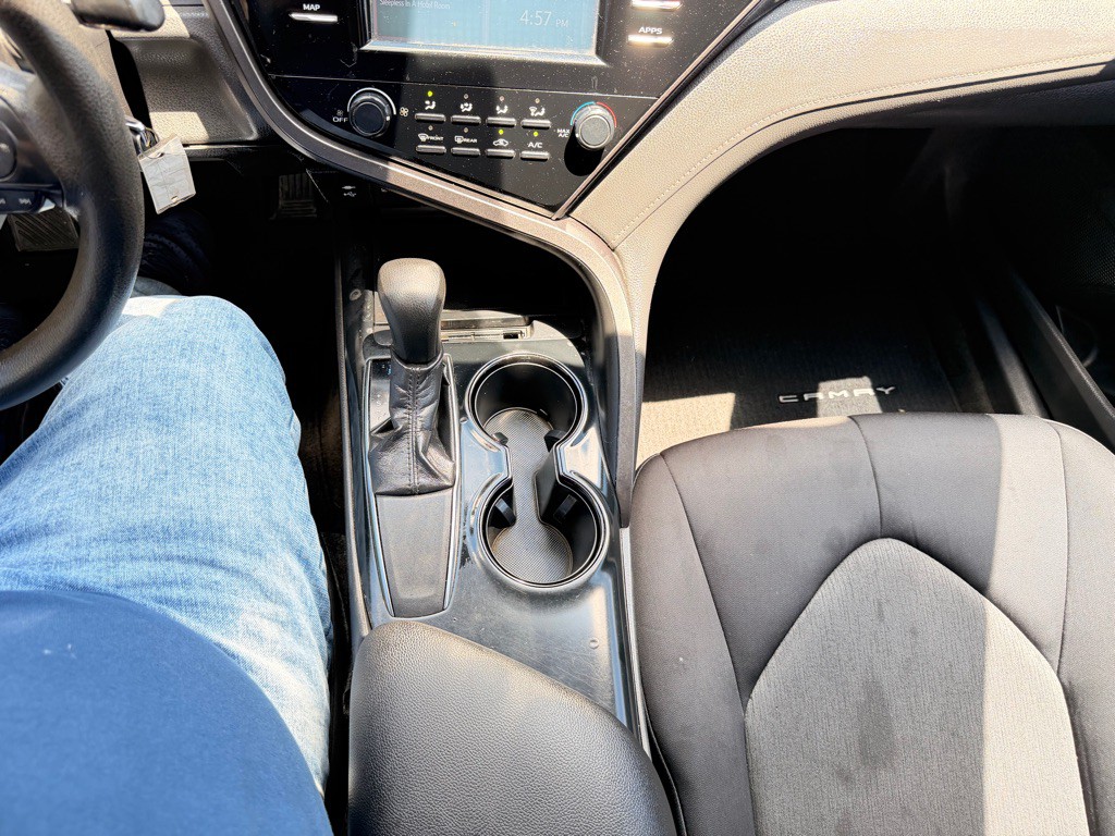 2019 Toyota Camry Image 19