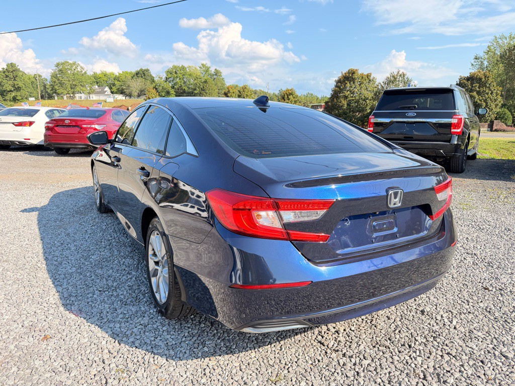 2019 Honda Accord Image 2