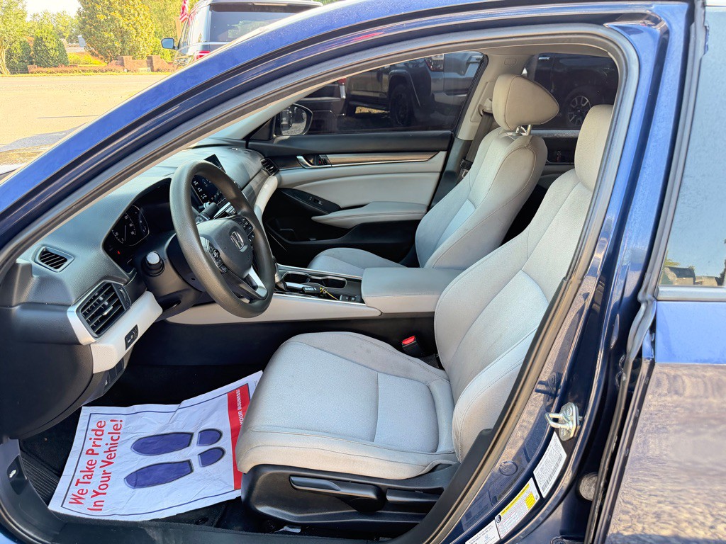 2019 Honda Accord Image 9