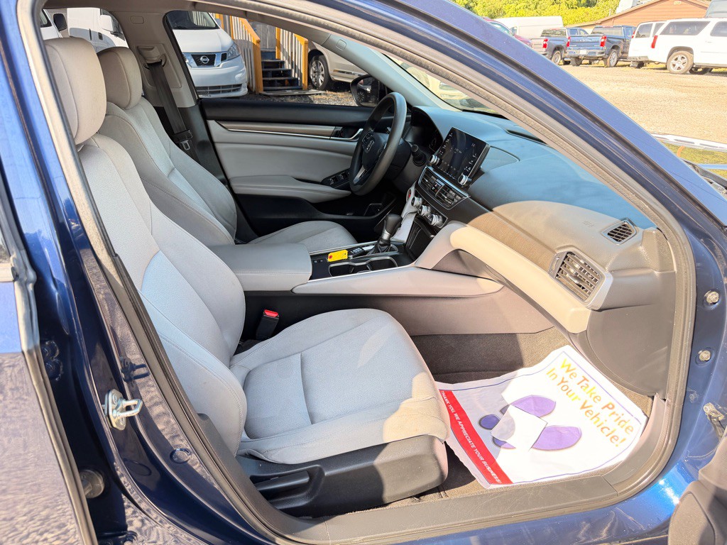 2019 Honda Accord Image 11
