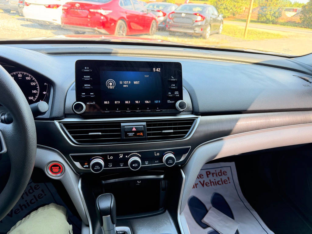 2019 Honda Accord Image 16
