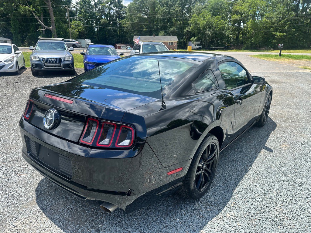 2014 Ford Mustang Image 2