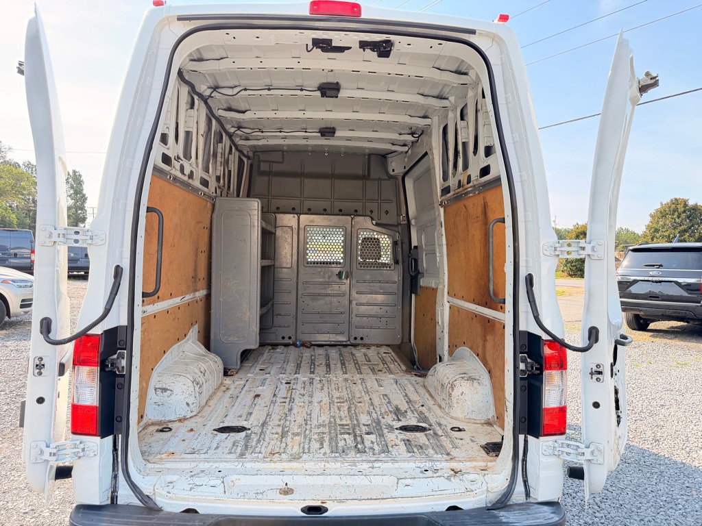 2018 Nissan NV Image 7
