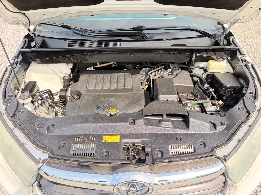 2015 Toyota Highlander Image 6