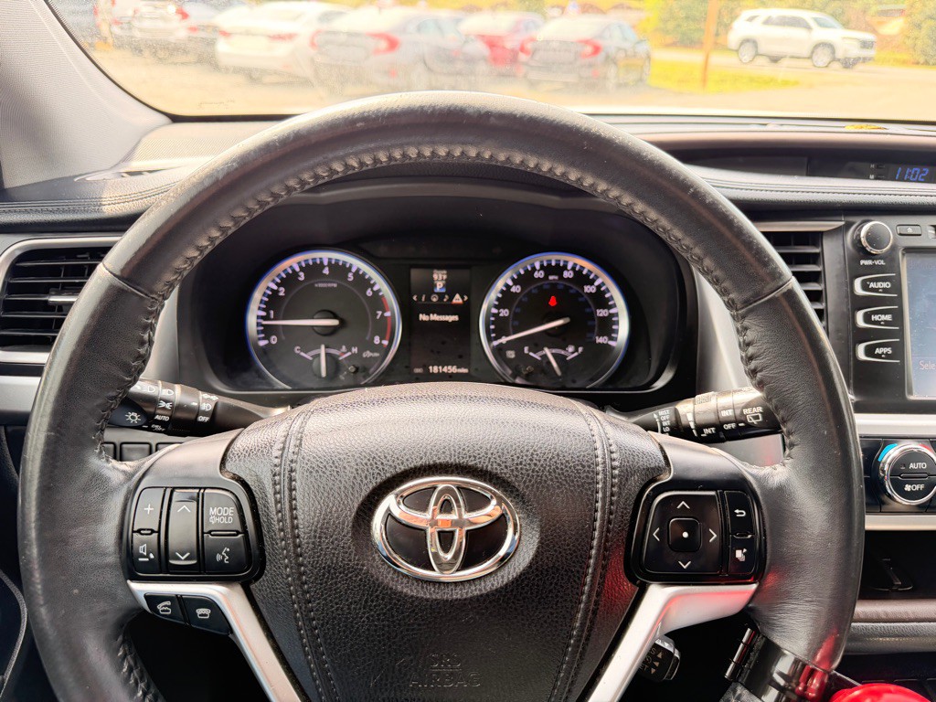 2015 Toyota Highlander Image 17