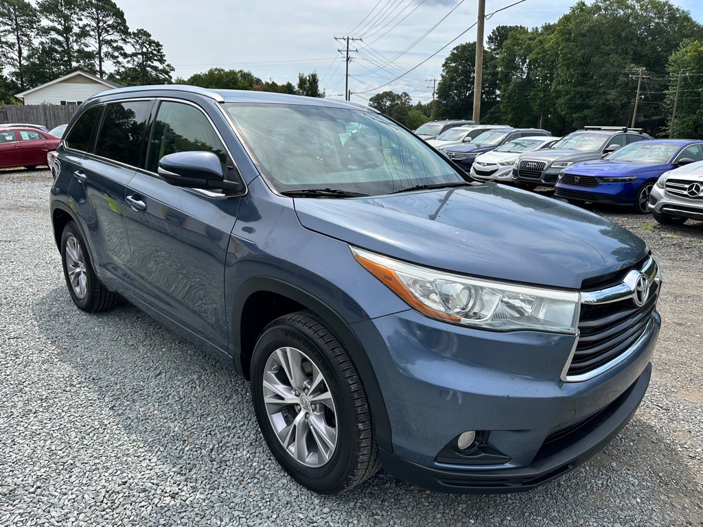 2015 Toyota Highlander Image 4