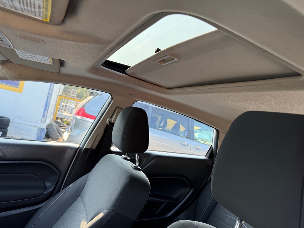 2019 Ford Fiesta Image 12