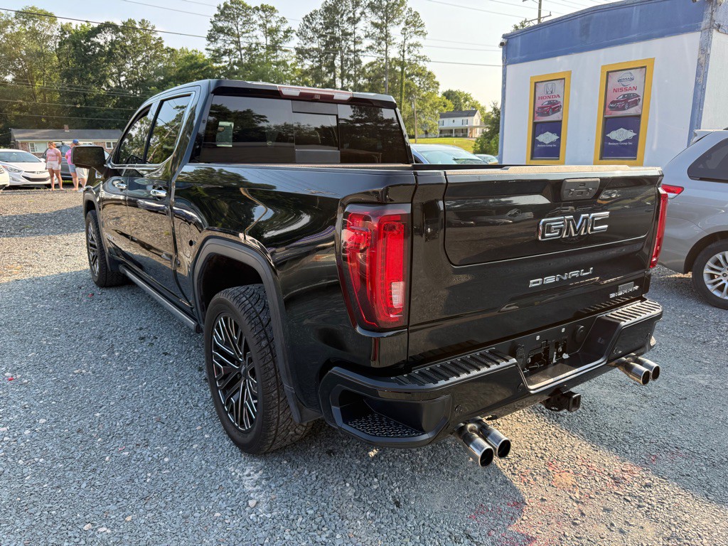 2019 GMC Sierra Image 2
