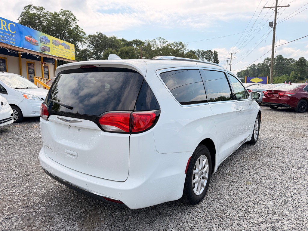 2020 Chrysler Pacifica Image 3