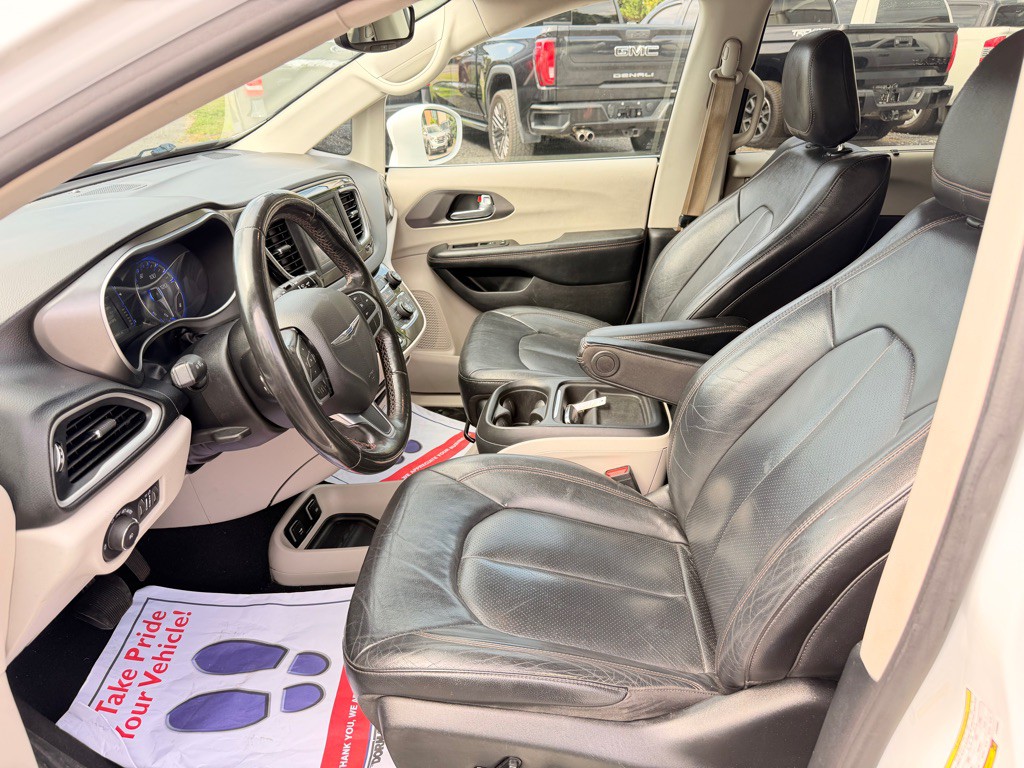 2020 Chrysler Pacifica Image 9
