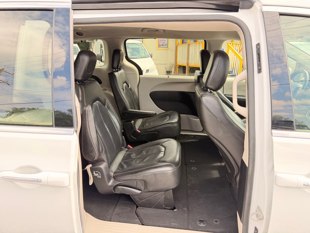 2020 Chrysler Pacifica Image 13